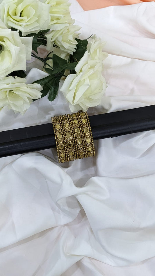 Antique Gold Oval Kundan Bangles Set