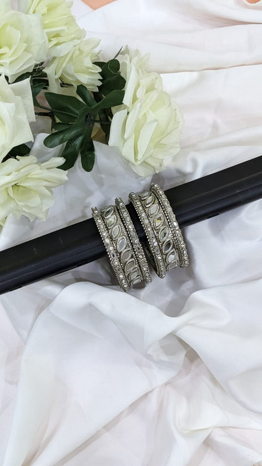 Antique White Oval Kundan Bangles Set